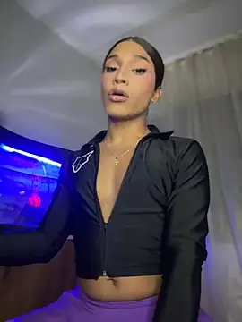 Snapshot of Emaa- chatting on 19, 9, 2025 Emaa- online show from 19, 9, 2025