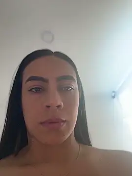 Snapshot of LauraCadwell chatting on 27, 6, 2026 LauraCadwell online show from 27, 6, 2026
