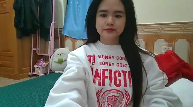 Yin-girl online show from 27, 12, 2024