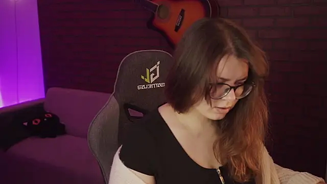 KeytSilvas online show from 8, 1, 2025