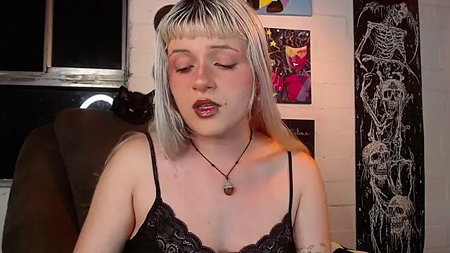 NEXT DOOR GIRL  online show from 9, 2, 2025