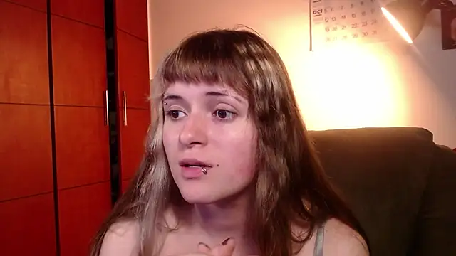 NEXT DOOR GIRL  online show from 18, 10, 2025