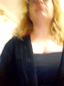 Selenna emma online show from 24, 11, 2025