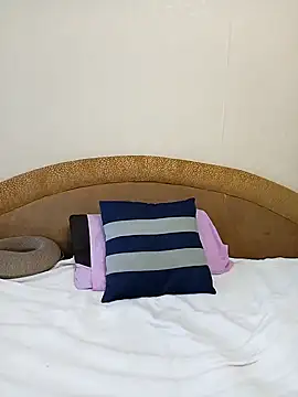 Tina Alev online show from 3, 3, 2025