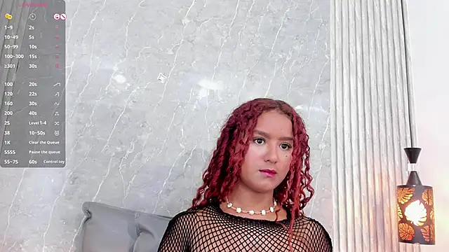 Snapshot of Sophiee_Velvet chatting on 7, 3, 2025 Sophiee Velvet online show from 7, 3, 2025