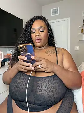 Mari Melons online show from 9, 11, 2025