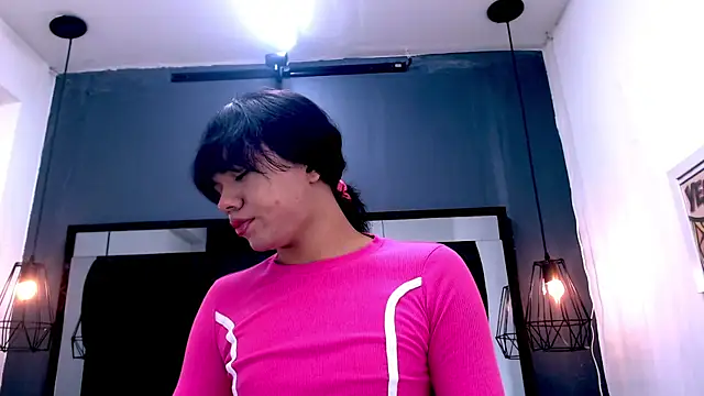 Snapshot of AndreaGil_ chatting on 20, 12, 2025 AndreaGil online show from 20, 12, 2025