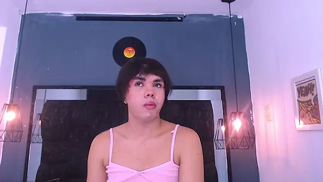 Snapshot of AndreaGil_ chatting on 2, 2, 2026 AndreaGil online show from 2, 2, 2026