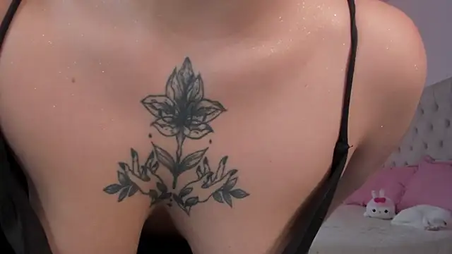 Snapshot of SweetJennaa chatting on 22, 10, 2025 SweetJennaa online show from 22, 10, 2025