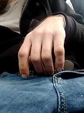 otterlover123 online show from 7, 3, 2025