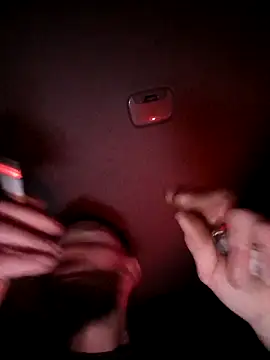 otterlover123 online show from 13, 3, 2025