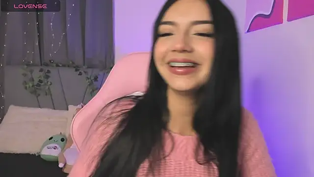 Snapshot of emy_bonita1 chatting on 5, 12, 2024 emy bonita1 online show from 5, 12, 2024