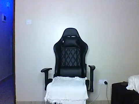 Candii wet  online show from 8, 10, 2025