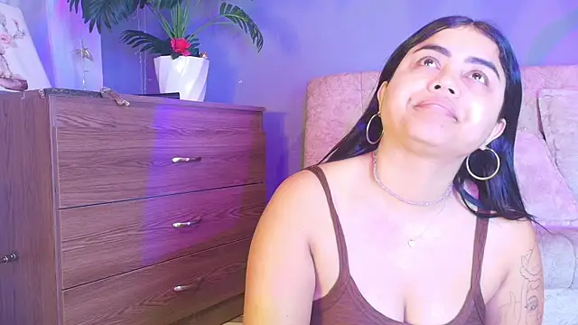 jade brunnette online show from 25, 6, 2026