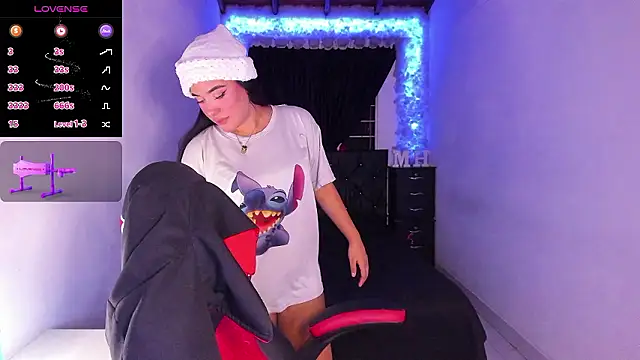 Mariana Hasper  online show from 6, 12, 2024