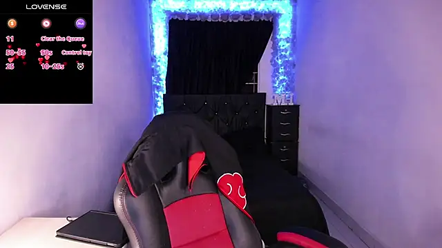 Mariana Hasper  online show from 24, 2, 2025