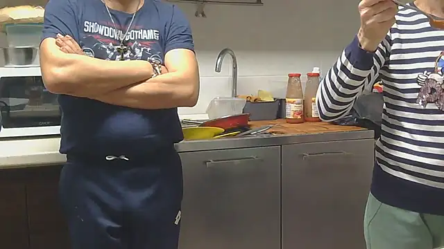 Snapshot of couplemilf2 chatting on 14, 12, 2025 couplemilf2 online show from 14, 12, 2025