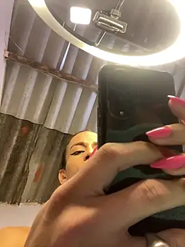 Snapshot of AlexaWarner chatting on 14, 2, 2026 AlexaWarner online show from 14, 2, 2026