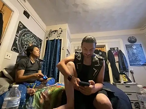 Roommatesgonewild online show from 11, 9, 2025