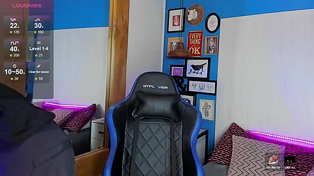 VladHellsing4 online show from 19, 2, 2025