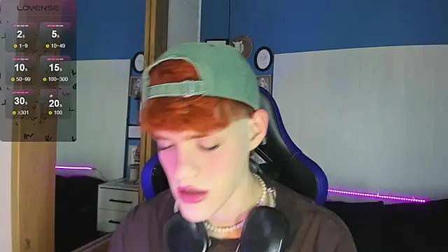 VladHellsing4 online show from 5, 10, 2025