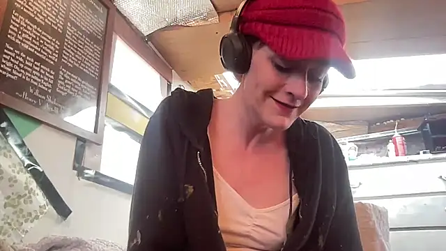 maythegr8ness online show from 17, 2, 2025