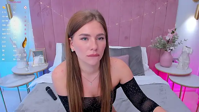 Snapshot of MilaVoxx chatting on 12, 3, 2025 MilaVoxx online show from 12, 3, 2025