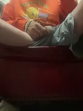 Snapshot of bobby123D chatting on 2, 12, 2025 bobby123D online show from 2, 12, 2025