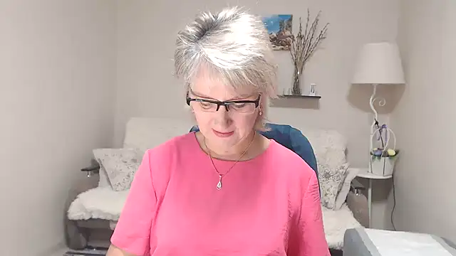 FleurMays online show from 29, 9, 2025