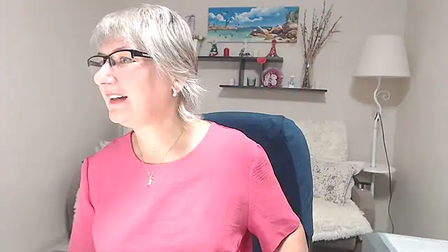 FleurMays online show from 20, 10, 2025