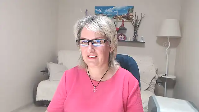 Snapshot of FleurMays chatting on 7, 7, 2026 FleurMays online show from 7, 7, 2026