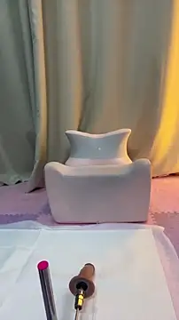 Snapshot of Nicole77-baby chatting on 4, 12, 2025 Nicole77-baby online show from 4, 12, 2025