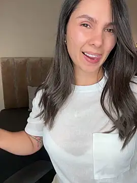 Snapshot of SofiaG_ chatting on 25, 10, 2025 SofiaG online show from 25, 10, 2025