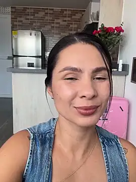 Snapshot of SofiaG_ chatting on 10, 11, 2025 SofiaG online show from 10, 11, 2025