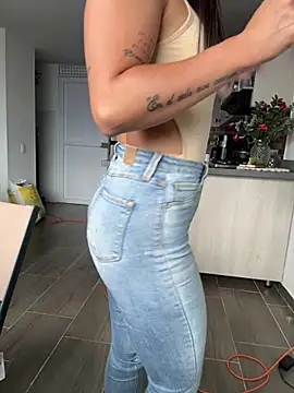 Snapshot of SofiaG_ chatting on 24, 11, 2025 SofiaG online show from 24, 11, 2025