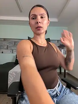 Snapshot of SofiaG_ chatting on 2, 12, 2025 SofiaG online show from 2, 12, 2025