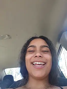 Snapshot of cinnaminnie chatting on 1, 3, 2025 cinnaminnie online show from 1, 3, 2025