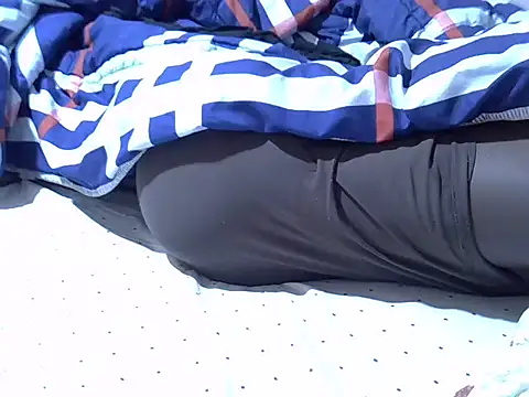 Snapshot of Just_Karu chatting on 11, 11, 2025 Just Karu online show from 11, 11, 2025