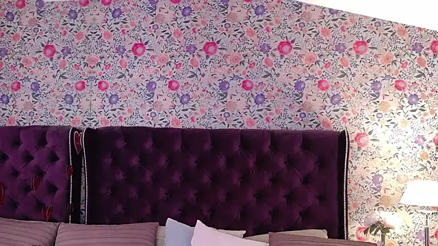 Evapeach  online show from 21, 2, 2025