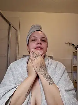 Jujuicy 97 online show from 3, 4, 2026