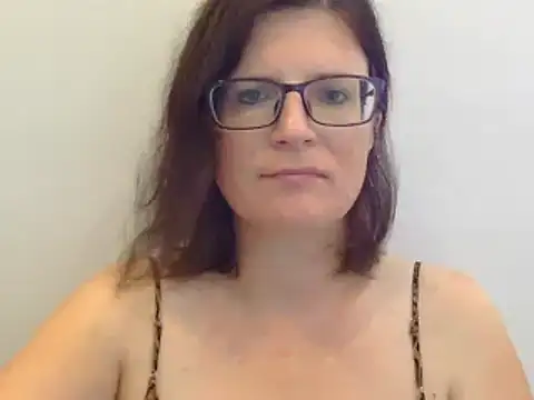 Snapshot of CrimsonMistress chatting on 15, 1, 2025 CrimsonMistress online show from 15, 1, 2025