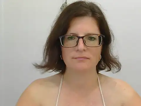 Snapshot of CrimsonMistress chatting on 9, 2, 2025 CrimsonMistress online show from 9, 2, 2025