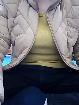 JasminePham online show from 24, 2, 2025