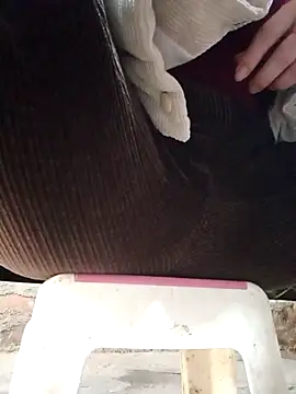 JasminePham online show from 4, 3, 2025