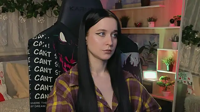 KiraLiLime online show from 4, 3, 2025