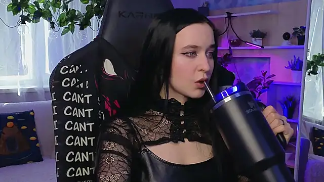 KiraLiLime online show from 22, 3, 2025