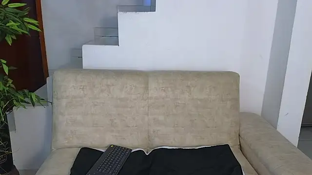 Lorenne Miller online show from 5, 11, 2025