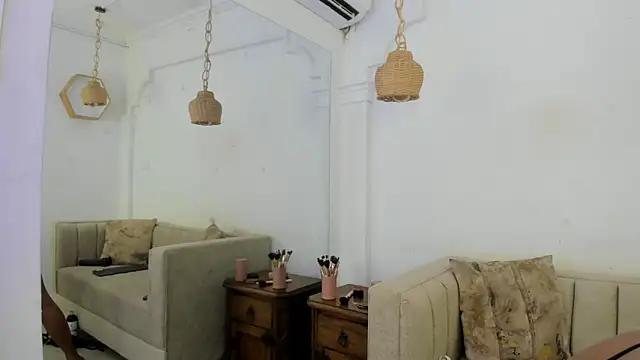 nataly velez online show from 1, 10, 2025