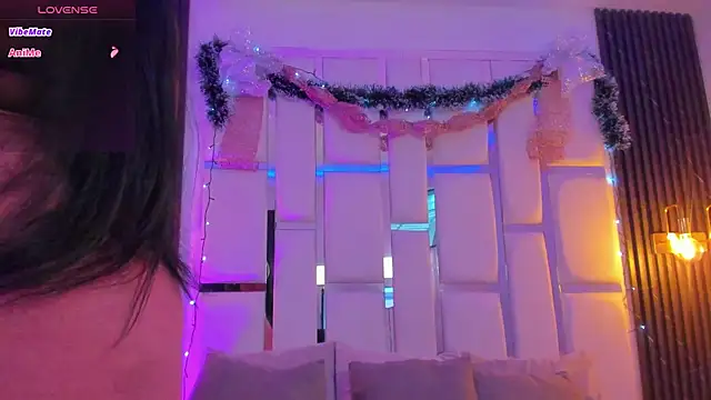 mia schwarz online show from 4, 12, 2025