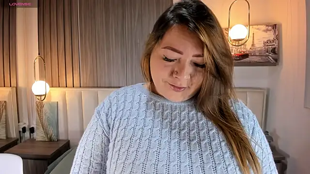 Snapshot of Kharla_Marin chatting on 8, 9, 2025 Kharla Marin online show from 8, 9, 2025